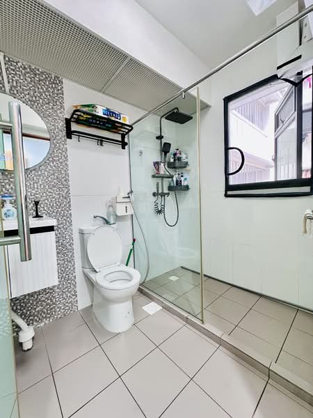 101A Bidadari Park Drive HDB Flat For Sale at S$ 1,150,000 | PropertyGuru Singapore - Bathroom