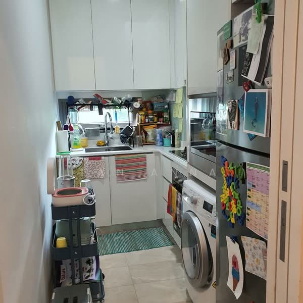 Kingsford Hillview Peak, 105 Hillview Rise, 2 Bedrooms, 785 sqft, Condominium For Rent, by Tan Anna, 500073792 - Kitchen - PropertyGuru.com.sg