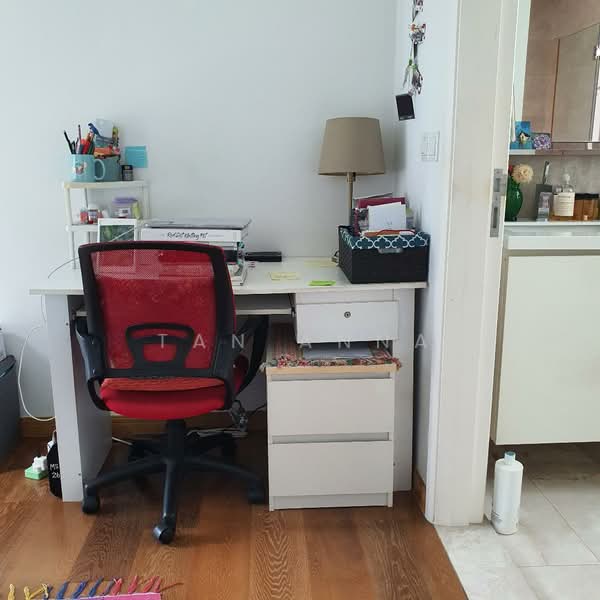 Kingsford Hillview Peak, 105 Hillview Rise, 2 Bedrooms, 785 sqft, Condominium For Rent, by Tan Anna, 500073792 - Study - PropertyGuru.com.sg