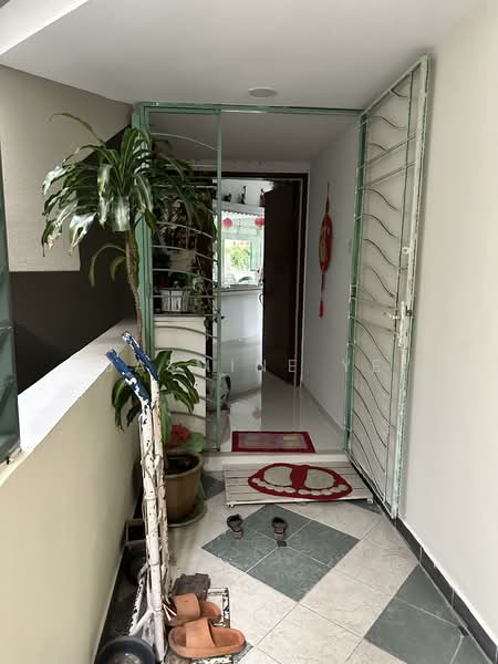 Summerdale Condominium For Sale at S$ 2,200,000 | PropertyGuru Singapore - Entrance