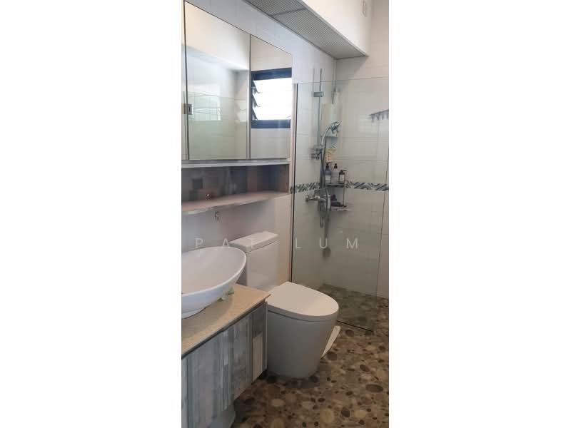 26C Jalan Membina HDB Flat For Sale at S$ 1,280,000 | PropertyGuru Singapore - Bathroom