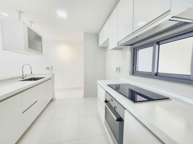 Sky Habitat Condominium For Sale at S$ 2,930,000 | PropertyGuru Singapore - Kitchen