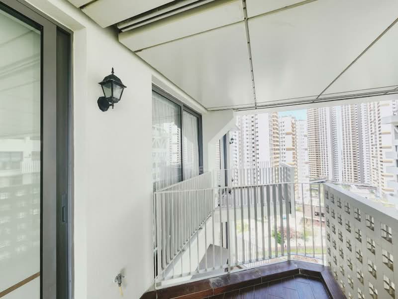 Sky Habitat Condominium For Sale at S$ 2,930,000 | PropertyGuru Singapore - Balcony