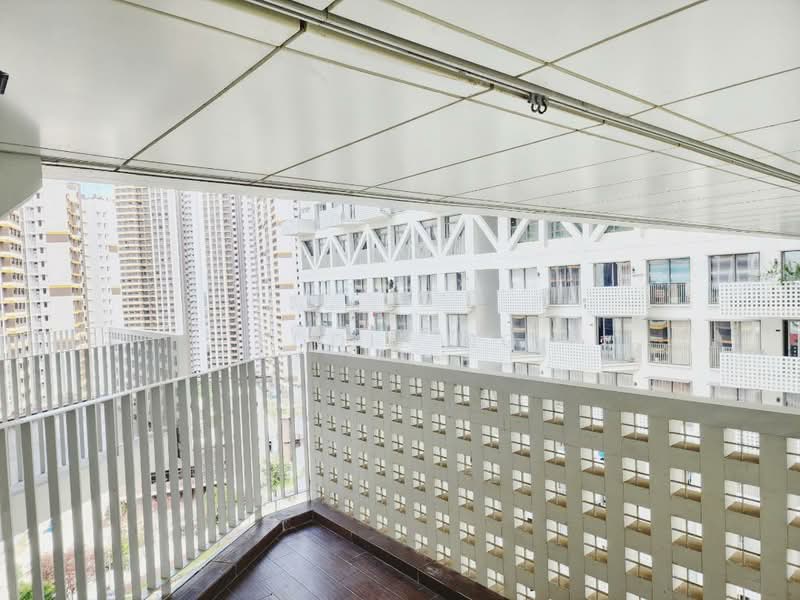 Sky Habitat Condominium For Sale at S$ 2,930,000 | PropertyGuru Singapore - Balcony