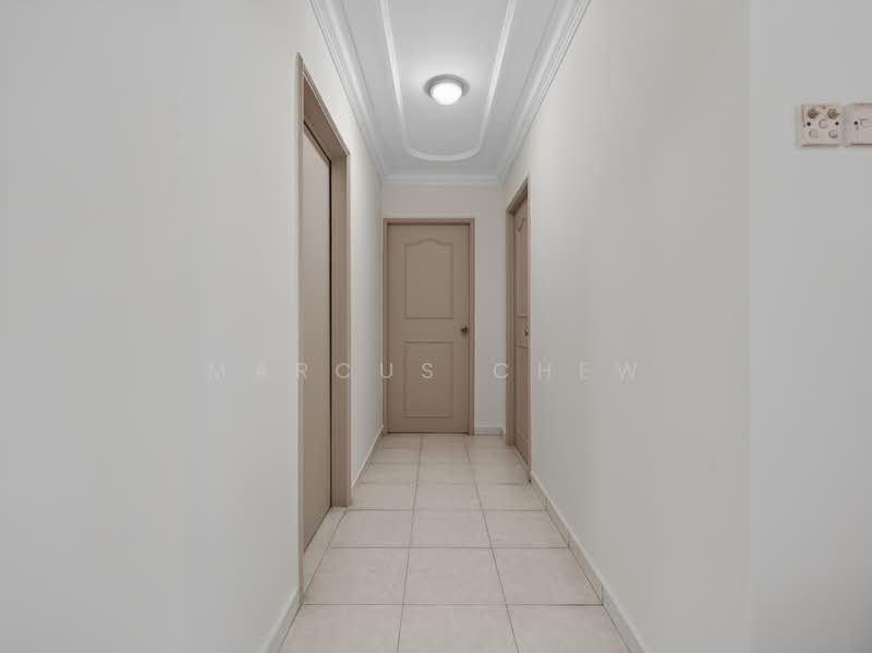 454 Choa Chu Kang Avenue 4, 454 Choa Chu Kang Avenue 4, 4 Bedrooms, 1,528 sqft, HDB Flat For Sale, by Marcus Chew, 500073830 - Corridor - PropertyGuru.com.sg
