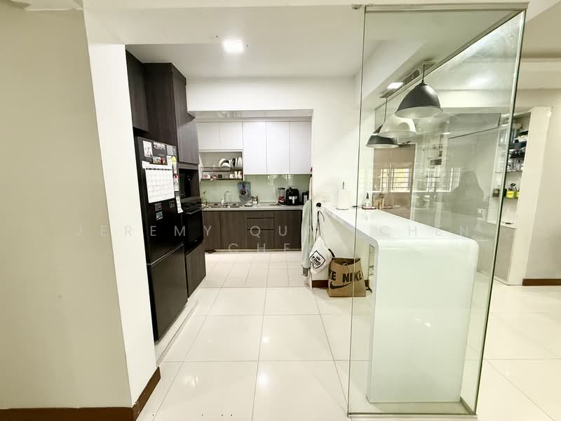 217A Sumang Walk HDB Flat For Sale at S$ 749,999 | PropertyGuru Singapore - Kitchen