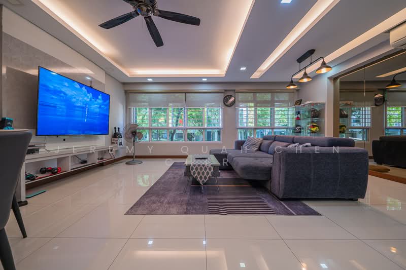 217A Sumang Walk, 217A Sumang Walk, 3 Bedrooms, 1,206 sqft, HDB Flat For Sale, by Jeremy Quah Chen Cher, 500073834 - Living Room - PropertyGuru.com.sg