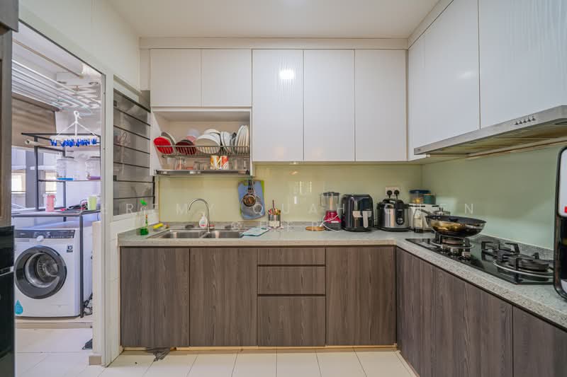 217A Sumang Walk, 217A Sumang Walk, 3 Bedrooms, 1,206 sqft, HDB Flat For Sale, by Jeremy Quah Chen Cher, 500073834 - Kitchen - PropertyGuru.com.sg