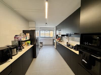 For Sale - 206 Serangoon Central