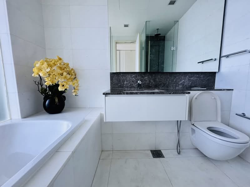 Reflections at Keppel Bay Condominium For Sale at S$ 4,150,000 | PropertyGuru Singapore - Bathroom
