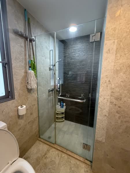 Seastrand, 1 Pasir Ris Link, 2 Bedrooms, 883 sqft, Condominium For Rent, by Jaslyn Kee, 500073840 - Bathroom - PropertyGuru.com.sg