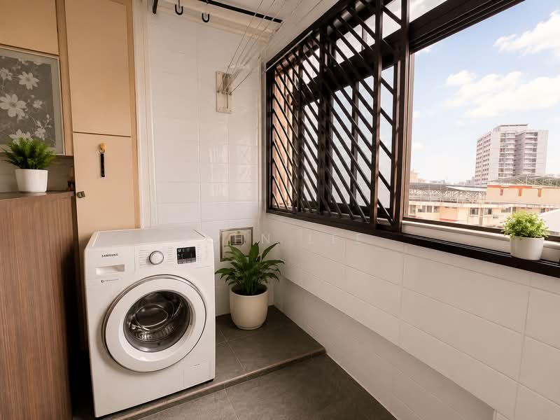 2 Saint George's Road, 2 Saint George's Road, 2 Bedrooms, 635 sqft, HDB Flat For Sale, by John Lee, 500073842 - Balcony - PropertyGuru.com.sg