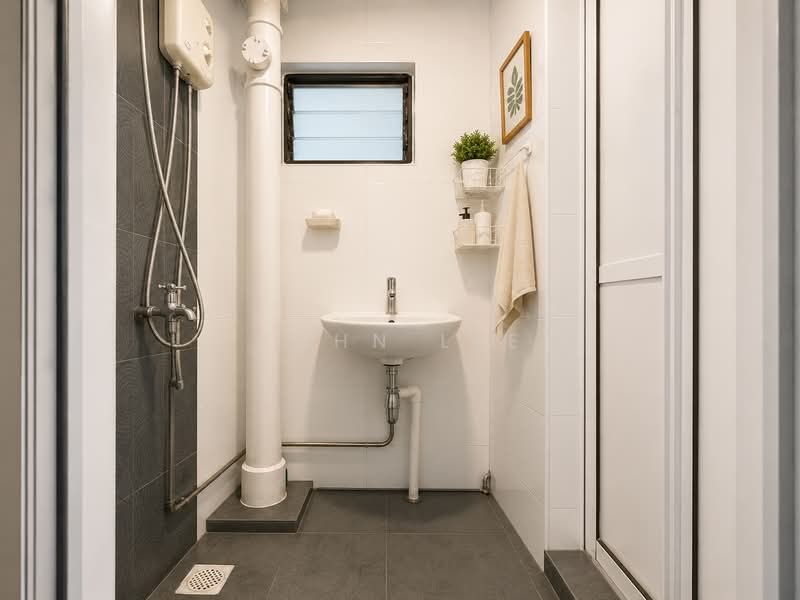 2 Saint George's Road, 2 Saint George's Road, 2 Bedrooms, 635 sqft, HDB Flat For Sale, by John Lee, 500073842 - Bathroom - PropertyGuru.com.sg