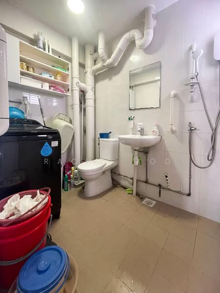 170 Yishun Avenue 7 HDB Flat For Sale at S$ 748,000 | PropertyGuru Singapore - Bathroom