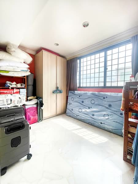170 Yishun Avenue 7 HDB Flat For Sale at S$ 748,000 | PropertyGuru Singapore - Bedroom