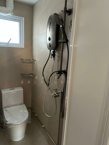 66 Circuit Road, 66 Circuit Road, Room Rental, 350 sqft, HDB Flat For Rent, by Rajesh Balasubramanian, 500073858 - Bathroom - PropertyGuru.com.sg