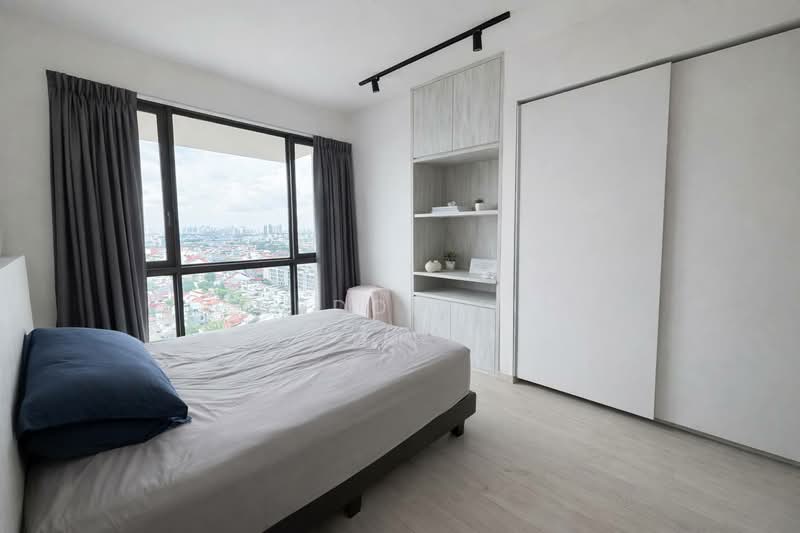 The Topiary Executive Condominium For Sale at S$ 1,400,000 | PropertyGuru Singapore - Bedroom