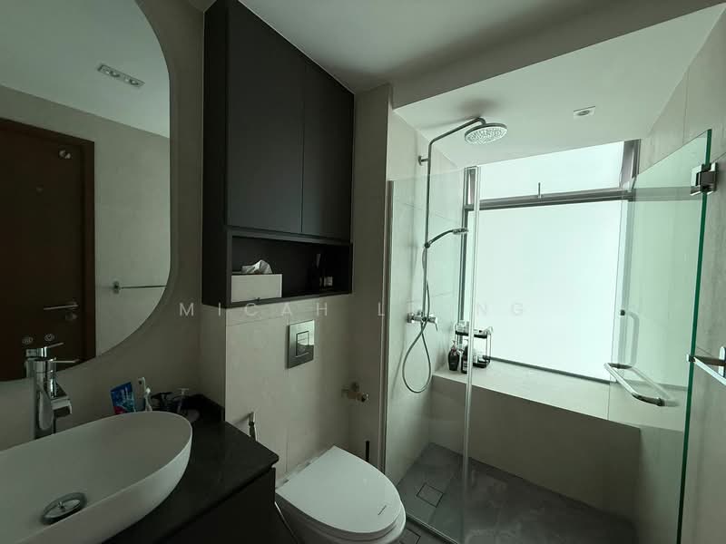 Pavilion 11 Condominium For Sale at S$ 2,000,000 | PropertyGuru Singapore - Bathroom