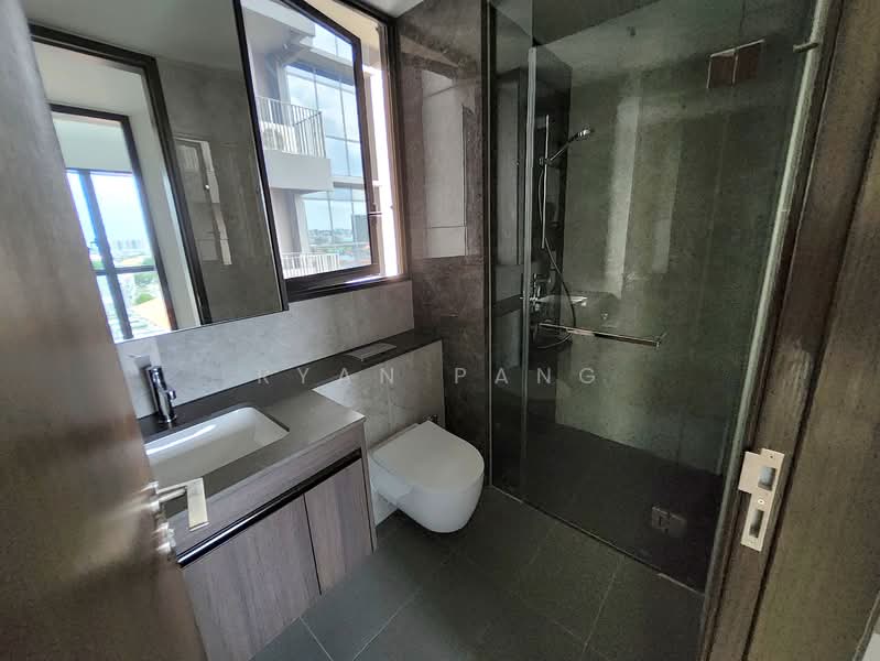 Tembusu Grand Condominium For Sale at S$ 2,899,999 | PropertyGuru Singapore - Common Bathroom