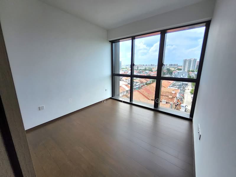 Tembusu Grand Condominium For Sale at S$ 2,899,999 | PropertyGuru Singapore - Master Bedroom