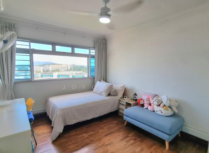 336 Clementi Avenue 2 HDB Flat For Sale at S$ 868,800 | PropertyGuru Singapore - Bedroom