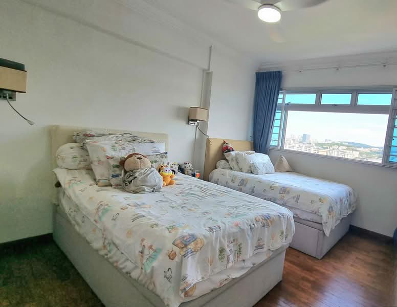 336 Clementi Avenue 2 HDB Flat For Sale at S$ 868,800 | PropertyGuru Singapore - Bedroom