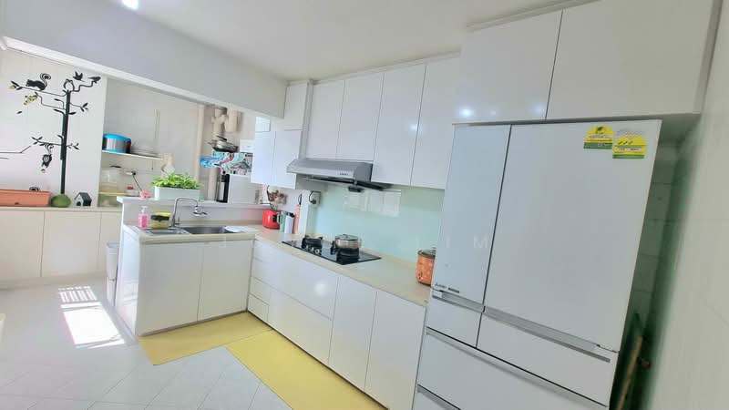 336 Clementi Avenue 2 HDB Flat For Sale at S$ 868,800 | PropertyGuru Singapore - Kitchen