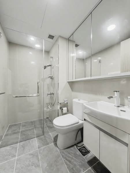 Sol Acres Executive Condominium For Sale at S$ 1,300,000 | PropertyGuru Singapore - Bathroom 2