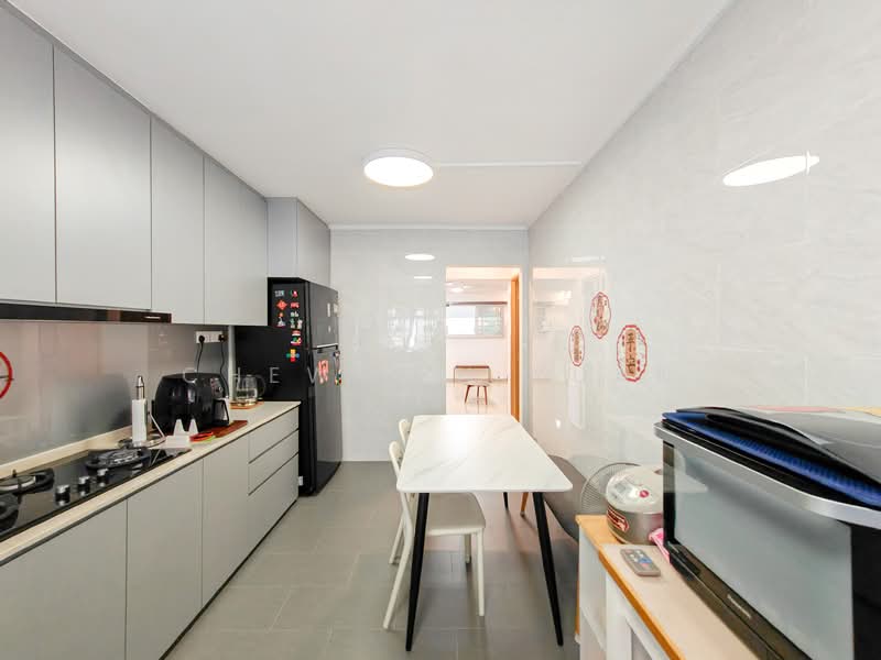 139 Potong Pasir Avenue 3 HDB Flat For Sale at S$ 620,000 | PropertyGuru Singapore - Dining / Kitchen