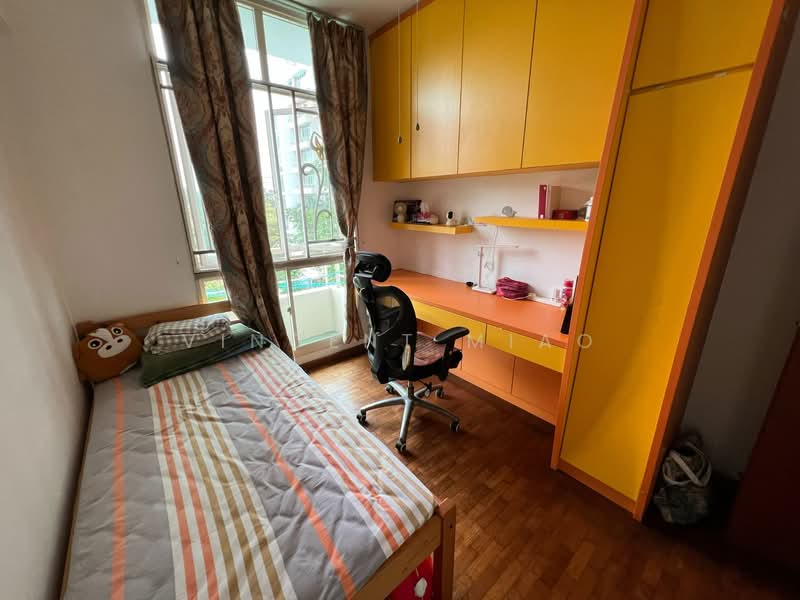 Lilydale Condominium For Sale at S$ 1,220,000 | PropertyGuru Singapore - Bedroom