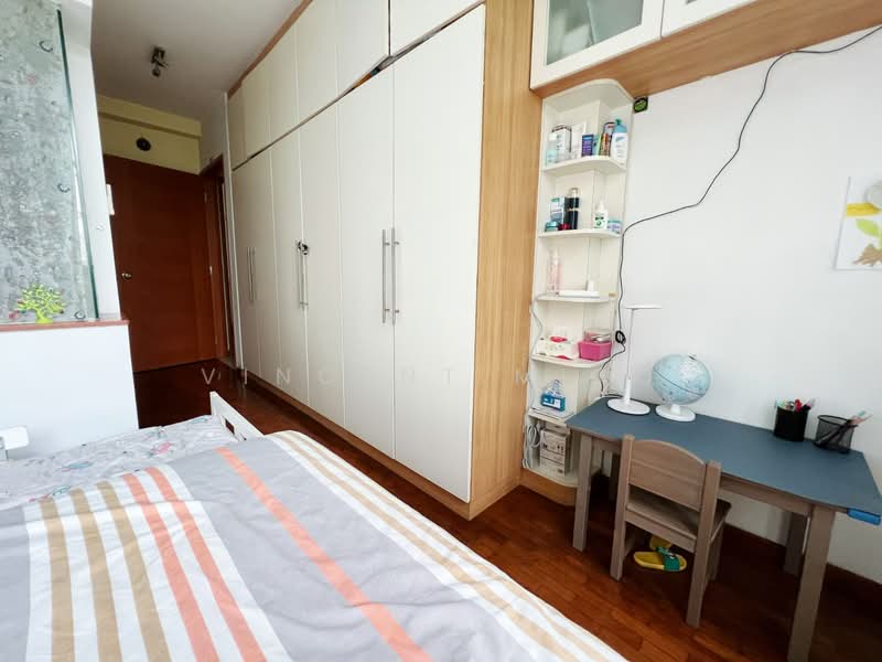 Lilydale Condominium For Sale at S$ 1,220,000 | PropertyGuru Singapore - Bedroom