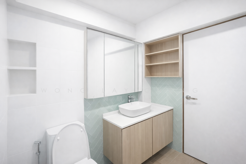 467B Bukit Batok West Avenue 9 HDB Flat For Sale at S$ 698,000 | PropertyGuru Singapore - Bathroom
