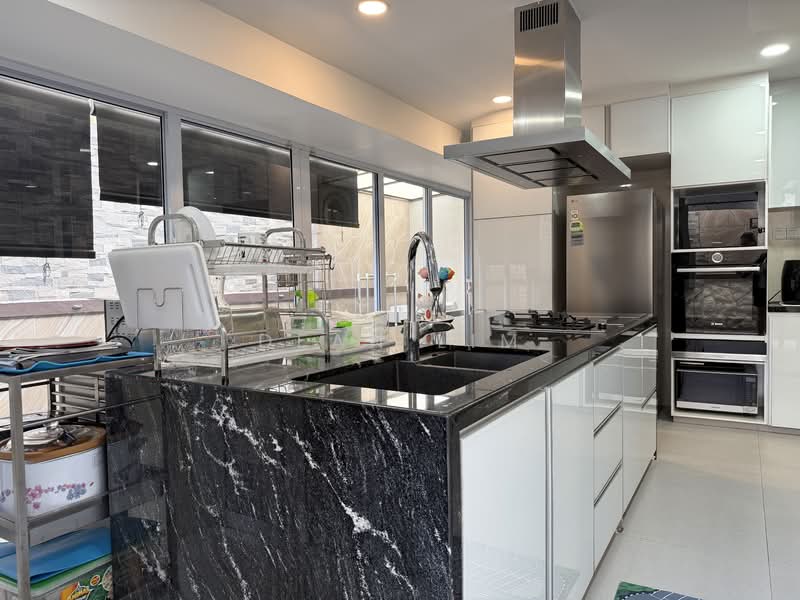 ⭐️⭐️LANDED7772@ 3 Storey Corner Terrace. Springside Corner Terrace For Sale at S$ 5,650,000 | PropertyGuru Singapore - Kitchen