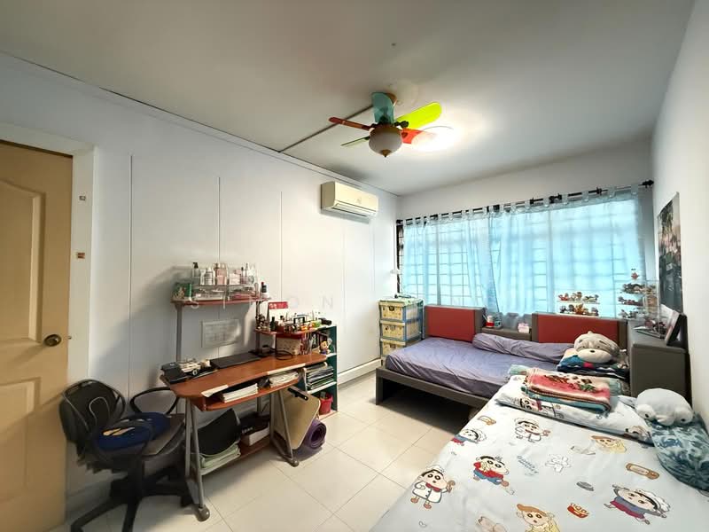 750 Jurong West Street 73 HDB Flat For Sale at S$ 562,000 | PropertyGuru Singapore - Bedroom