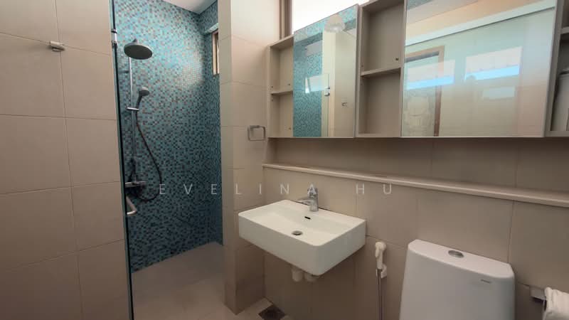 Serangoon Garden Estate, Coniston Grove, 4 Bedrooms, 3,500 sqft, Corner Terrace For Sale, by Evelina Hu, 500073918 - Bathroom - PropertyGuru.com.sg