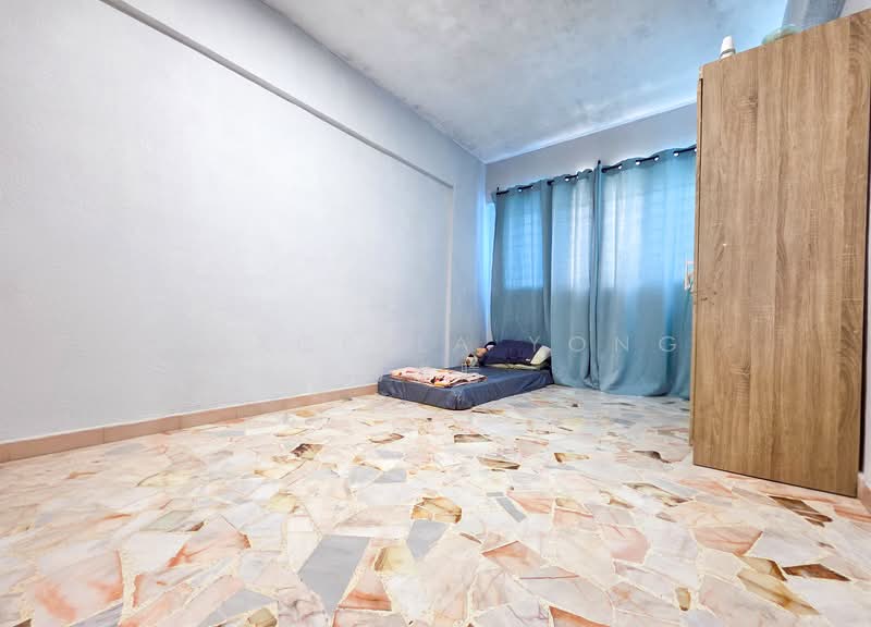 133 Lorong Ah Soo HDB Flat For Sale at S$ 598,000 | PropertyGuru Singapore - Bedroom