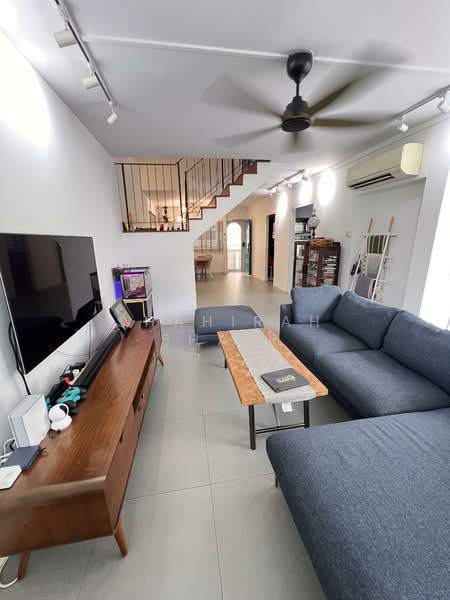 101 Pasir Ris Street 12 HDB Flat For Sale at S$ 950,000 | PropertyGuru Singapore - Living Room