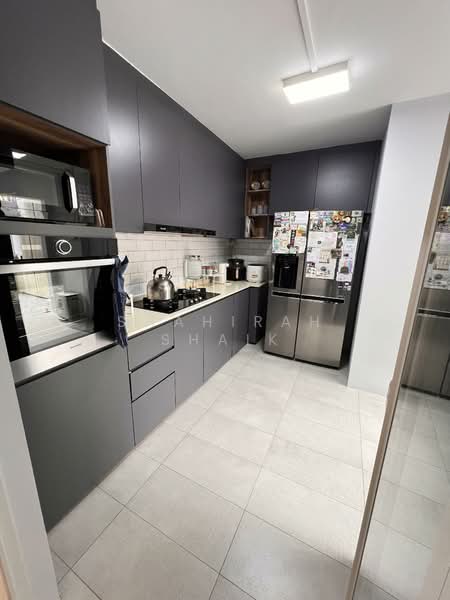 101 Pasir Ris Street 12 HDB Flat For Sale at S$ 950,000 | PropertyGuru Singapore - Kitchen