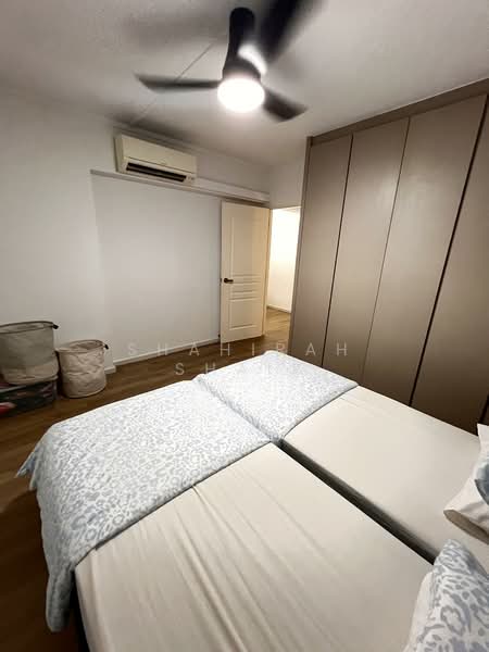 101 Pasir Ris Street 12 HDB Flat For Sale at S$ 950,000 | PropertyGuru Singapore - Bedroom