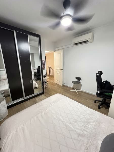 101 Pasir Ris Street 12 HDB Flat For Sale at S$ 950,000 | PropertyGuru Singapore - Bedroom