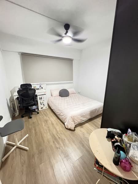 101 Pasir Ris Street 12 HDB Flat For Sale at S$ 950,000 | PropertyGuru Singapore - Bedroom
