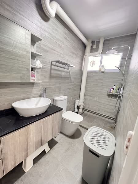 101 Pasir Ris Street 12 HDB Flat For Sale at S$ 950,000 | PropertyGuru Singapore - Bathroom