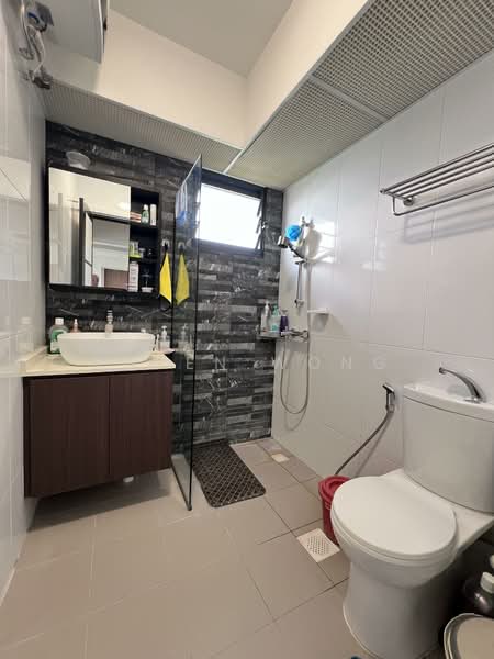 101A Bidadari Park Drive HDB Flat For Sale at S$ 900,000 | PropertyGuru Singapore - Bathroom