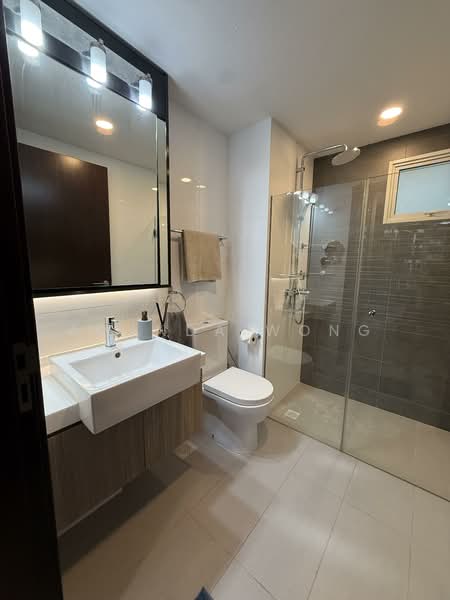 Lake Life, 6 Tao Ching Road, 4 Bedrooms, 1,249 sqft, Executive Condominium For Rent, by Amanda Wong, 500073946 - Bathroom - PropertyGuru.com.sg