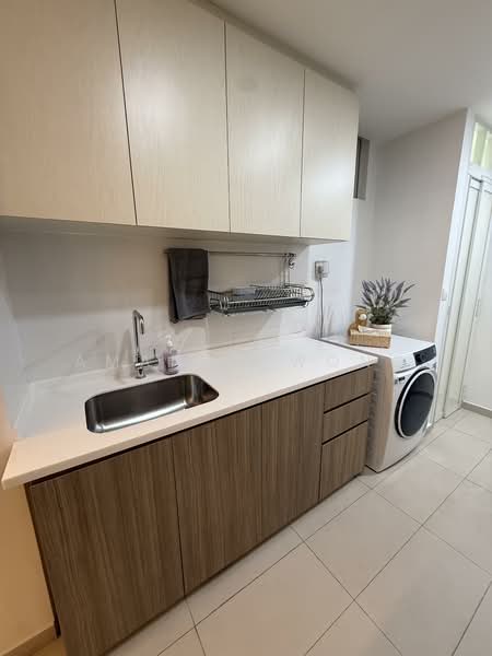 Lake Life, 6 Tao Ching Road, 4 Bedrooms, 1,249 sqft, Executive Condominium For Rent, by Amanda Wong, 500073946 - Kitchen - PropertyGuru.com.sg