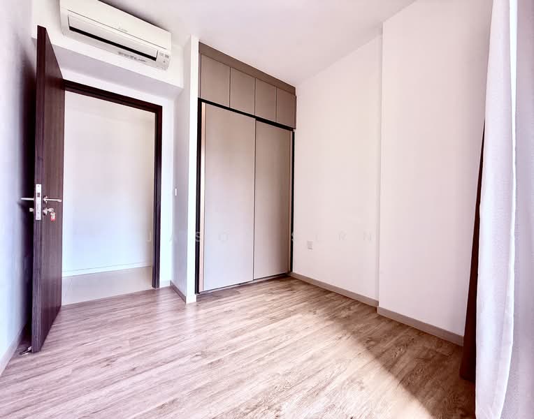 Riverfront Residences Condominium For Sale at S$ 2,050,000 | PropertyGuru Singapore - Bedroom