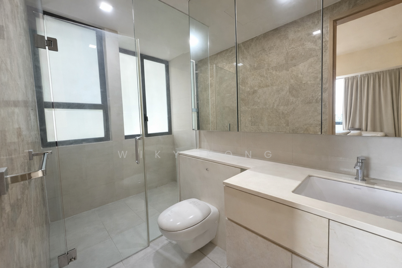 d'Leedon (Former Farrer Court) Condominium For Sale at S$ 2,653,000 | PropertyGuru Singapore - Bathroom