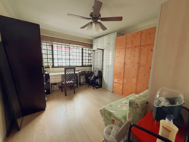 249 Bishan Street 22 HDB Flat For Sale at S$ 1,130,000 | PropertyGuru Singapore - Bedroom