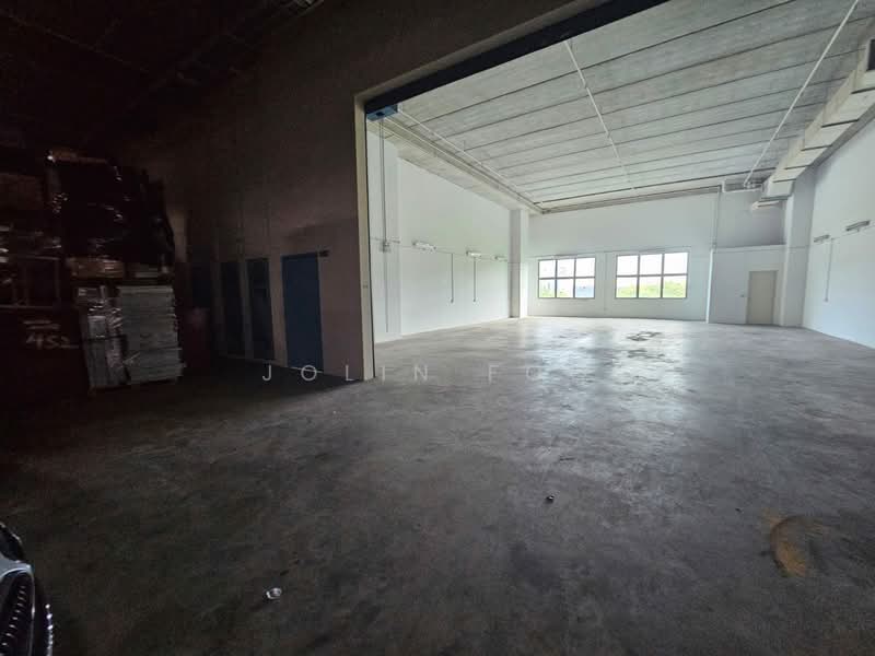 Shine@Tuas South, 11 Tuas South Link 1, 2,314 sqft, Factory / Workshop (B2) For Sale, by Jolin Foo, 500073975 - Interior - CommercialGuru.com.sg