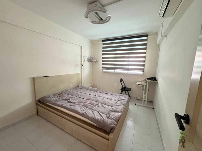 127 Pending Road HDB Flat For Sale at S$ 440,000 | PropertyGuru Singapore - Bedroom